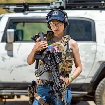 りりあんぬ葵の人物写真